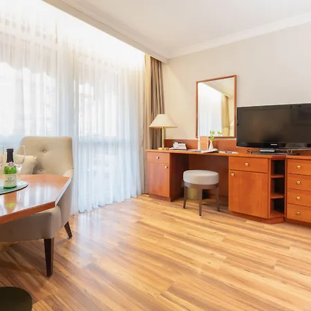 Hotel Thermenhotel Apollo 4*