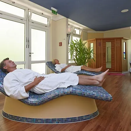 Thermenhotel Apollo 4*