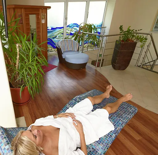 Отель Thermenhotel Apollo