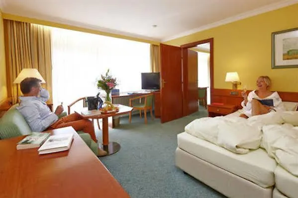 Отель Thermenhotel Apollo 4*